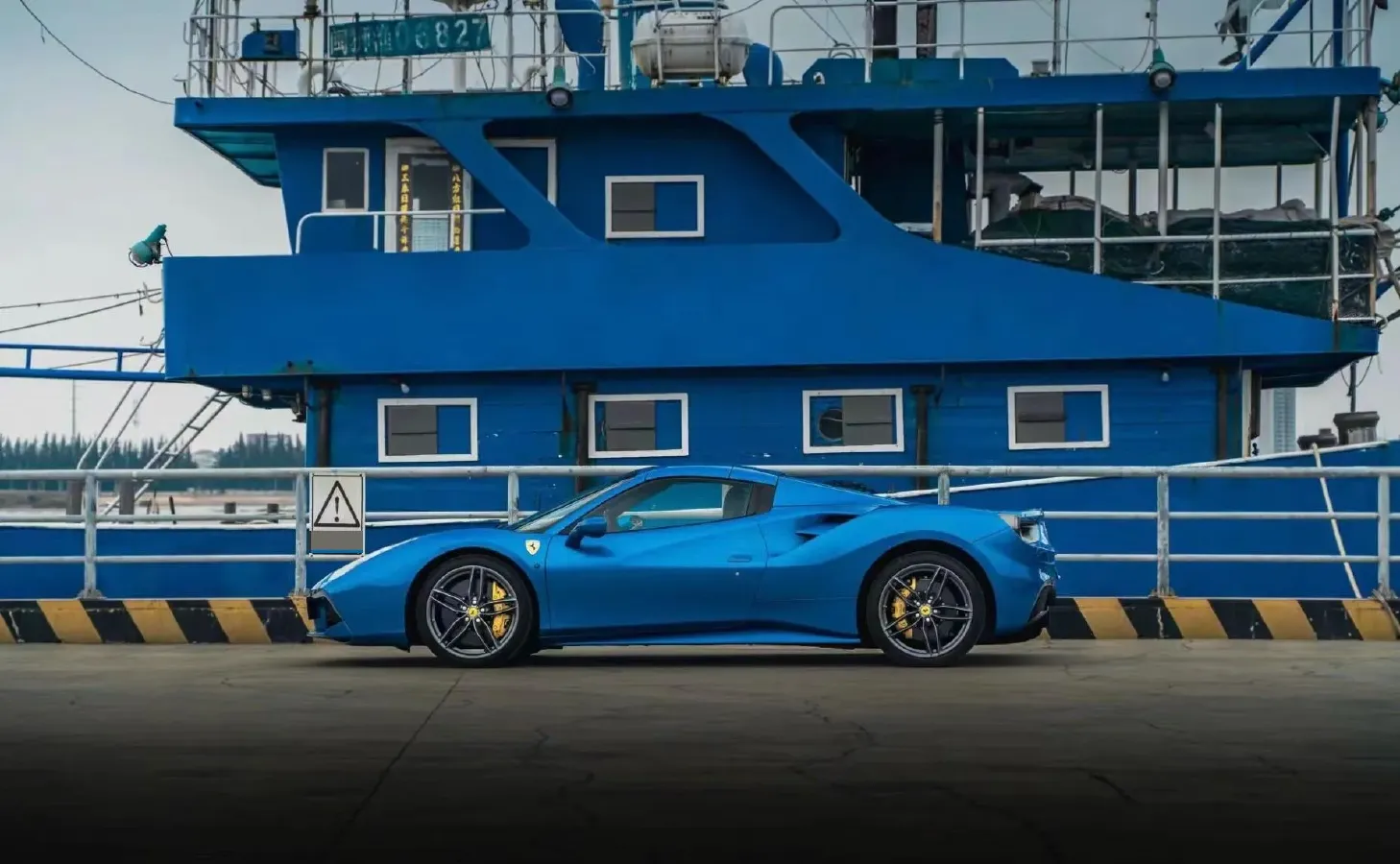 2015 Ferrari 488 3.9T 670HP V8 7DCT,autocango,china used car exporter,china ev exporter,chinese used car exporter,chinese used ev exporter