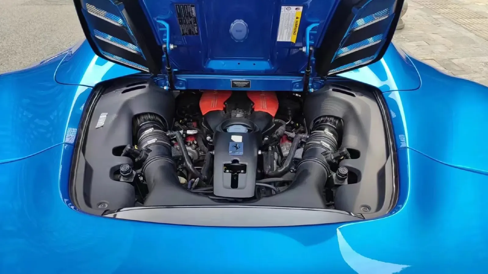 2015 Ferrari 488 3.9T 670HP V8 7DCT,autocango,china used car exporter,china ev exporter,chinese used car exporter,chinese used ev exporter