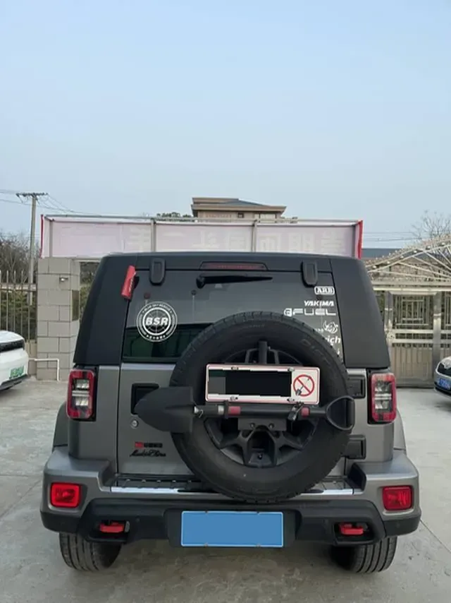 2021 Beijing BJ40 2.0T 224HP L4 8AT,autocango,china used car exporter,china ev exporter,chinese used car exporter,chinese used ev exporter