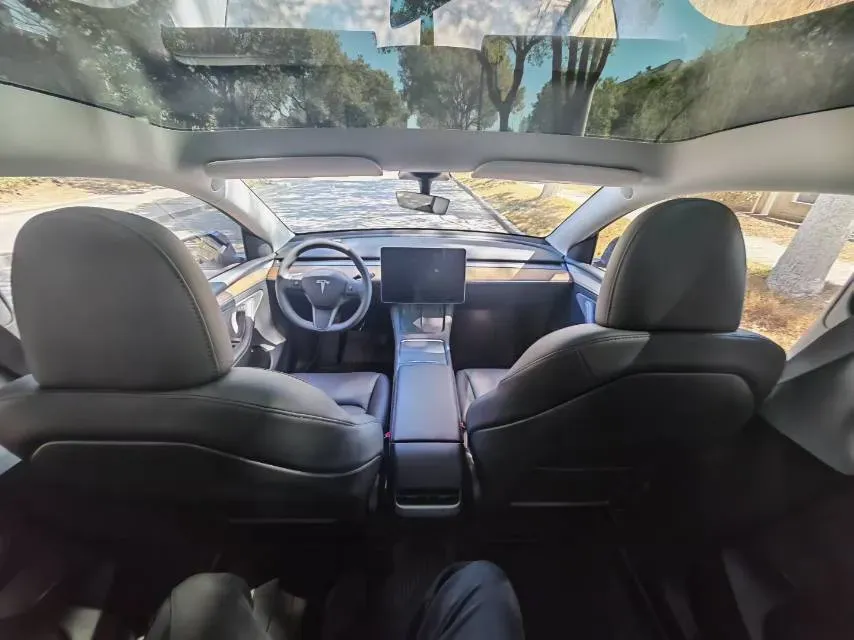 2022 Tesla Model Y BEV 60KWH,autocango,china used car exporter,china ev exporter,chinese used car exporter,chinese used ev exporter