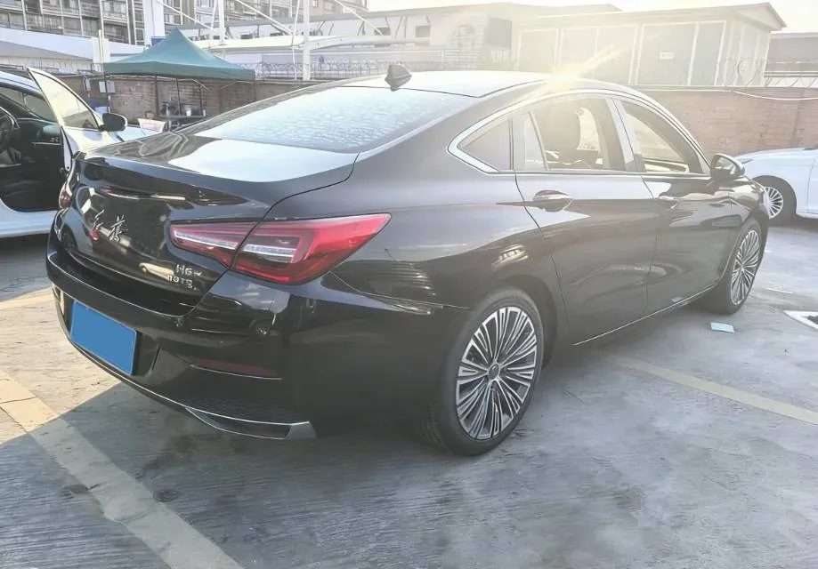 2020 HongQi H5 1.5T 169HP L4 7DCT,autocango,china used car exporter,china ev exporter,chinese used car exporter,chinese used ev exporter