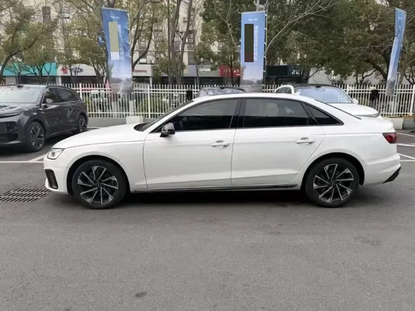 2024 Audi A4L 2.0T 190HP L4 7DCT,autocango,china used car exporter,china ev exporter,chinese used car exporter,chinese used ev exporter