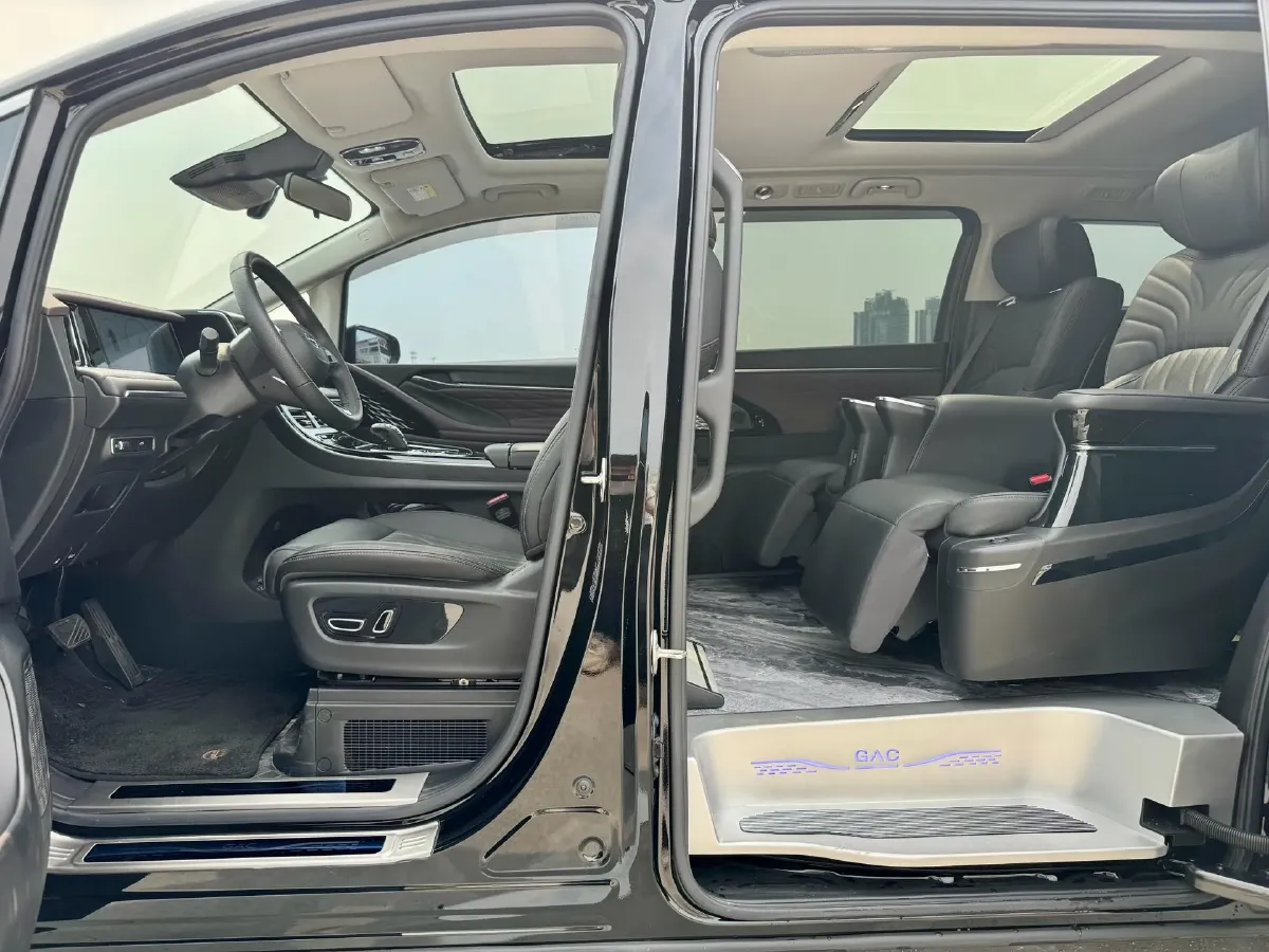 2024 GAC Trumpchi M8 2.0T 252HP L4 8AT,autocango,china used car exporter,china ev exporter,chinese used car exporter,chinese used ev exporter