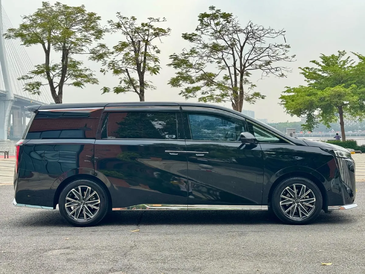 2024 GAC Trumpchi M8 2.0T 252HP L4 8AT,autocango,china used car exporter,china ev exporter,chinese used car exporter,chinese used ev exporter