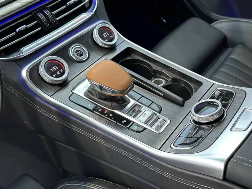 2023 HongQi H9 2.0T 252HP L4 7DCT,autocango,china used car exporter,china ev exporter,chinese used car exporter,chinese used ev exporter