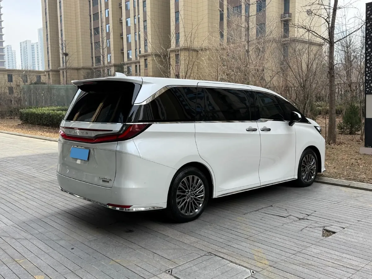 2023 Lexus LM 2.4T 271HP L4 6AT Hybrid,autocango,china used car exporter,china ev exporter,chinese used car exporter,chinese used ev exporter