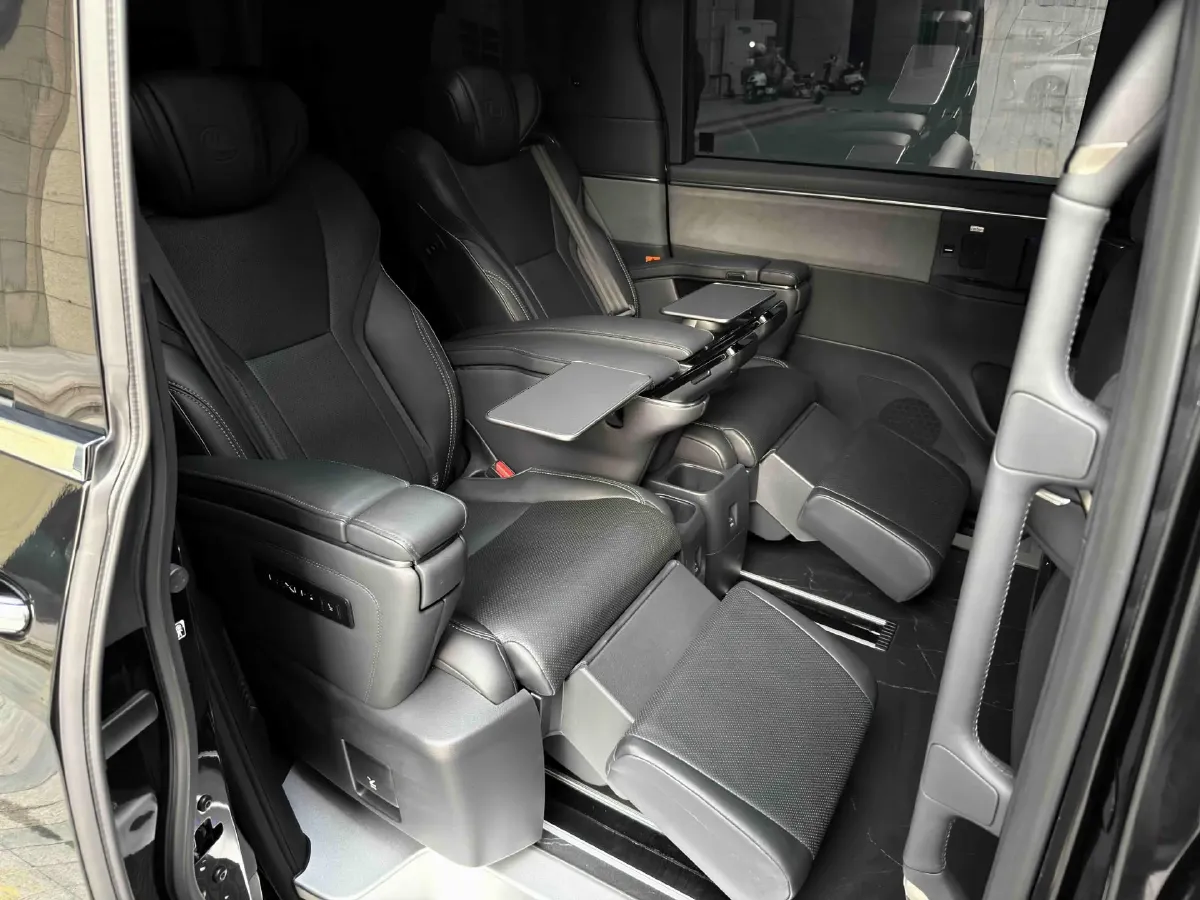 2023 Lexus LM 2.5L 190HP L4 E-CVT Hybrid,autocango,china used car exporter,china ev exporter,chinese used car exporter,chinese used ev exporter