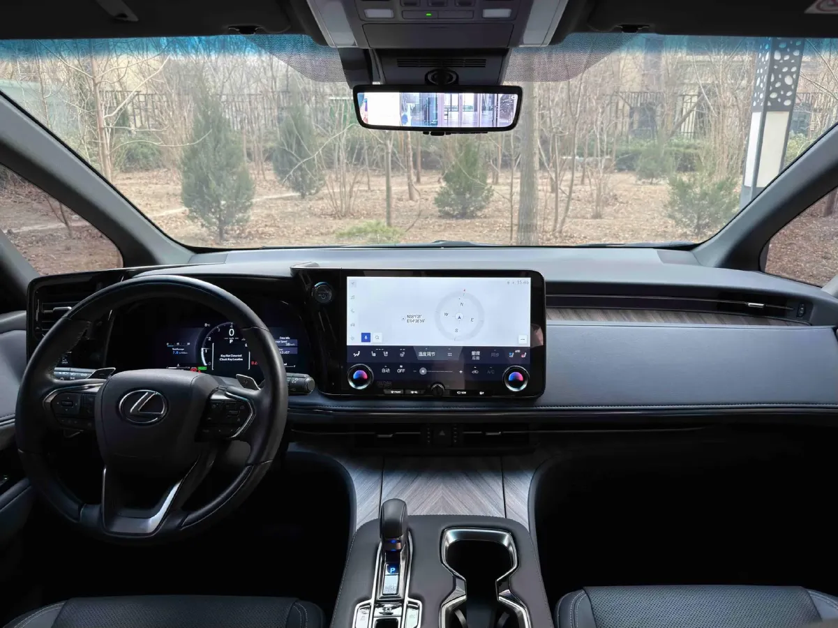 2023 Lexus LM 2.5L 190HP L4 E-CVT Hybrid,autocango,china used car exporter,china ev exporter,chinese used car exporter,chinese used ev exporter