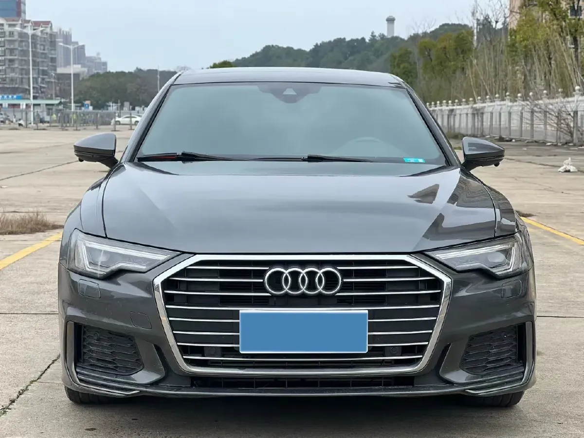 2020 Audi A6L 2.0T 224HP L4 7DCT,autocango,china used car exporter,china ev exporter,chinese used car exporter,chinese used ev exporter