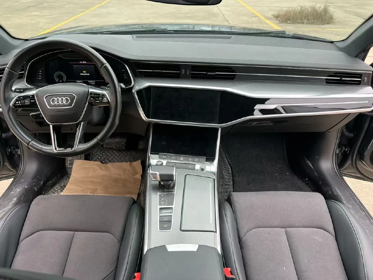 2020 Audi A6L 2.0T 224HP L4 7DCT,autocango,china used car exporter,china ev exporter,chinese used car exporter,chinese used ev exporter