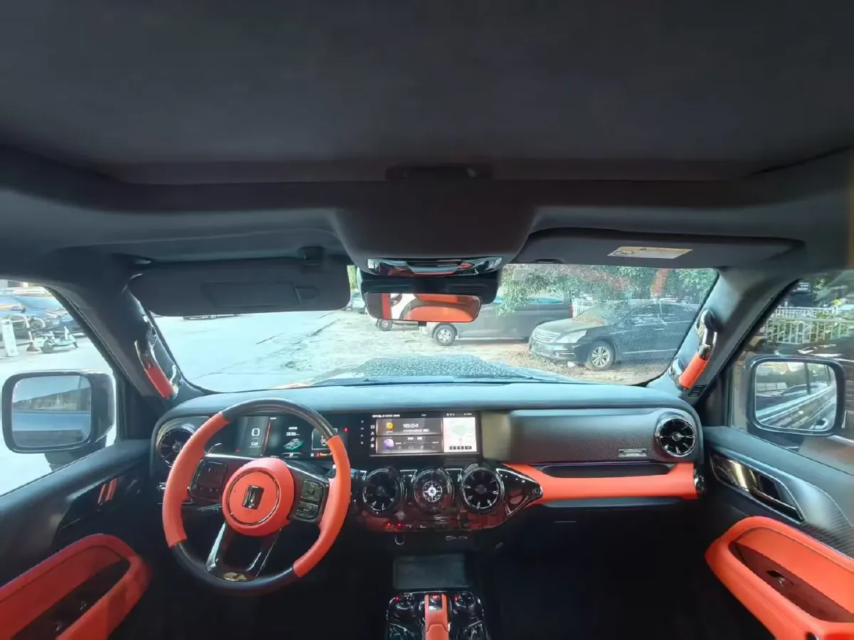 2023 Cyberspace 300 2.0T 227HP L4 8AT,autocango,china used car exporter,china ev exporter,chinese used car exporter,chinese used ev exporter