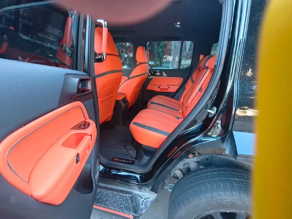 2023 Cyberspace 300 2.0T 227HP L4 8AT,autocango,china used car exporter,china ev exporter,chinese used car exporter,chinese used ev exporter