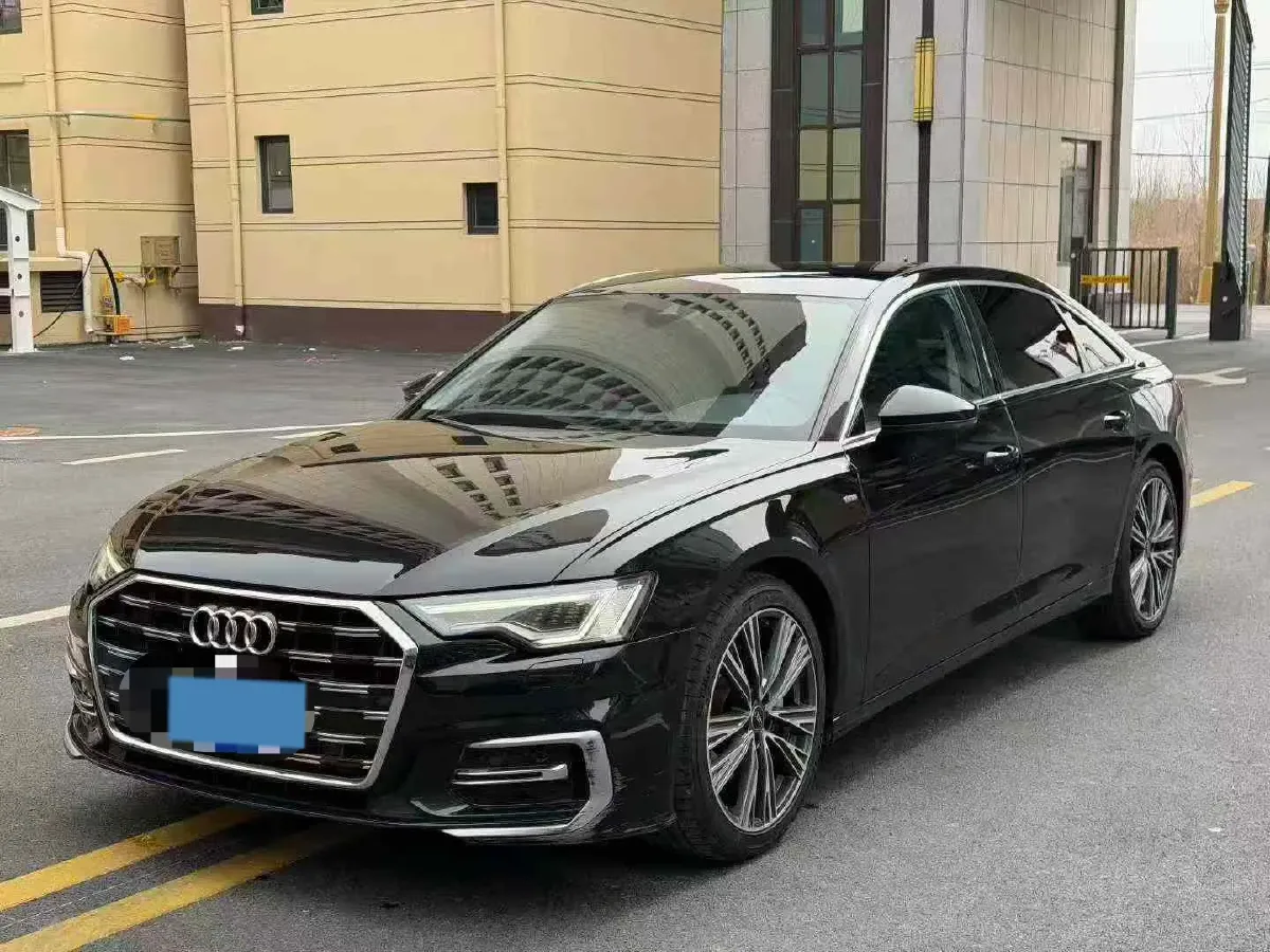 2023 Audi A6L 2.0T 245HP L4 7DCT,autocango,china used car exporter,china ev exporter,chinese used car exporter,chinese used ev exporter
