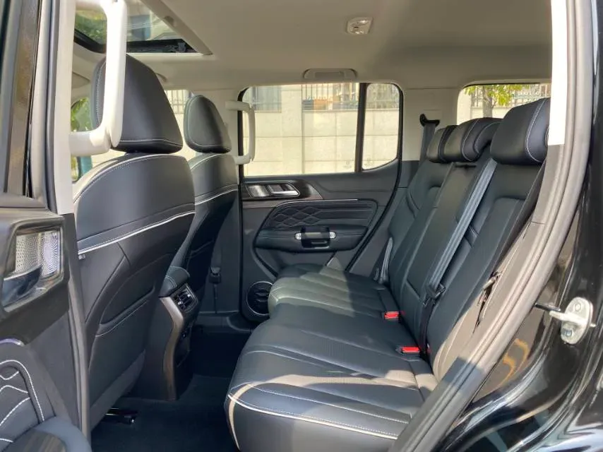 2021 Tank 300 2.0T 227HP L4 8AT,autocango,china used car exporter,china ev exporter,chinese used car exporter,chinese used ev exporter