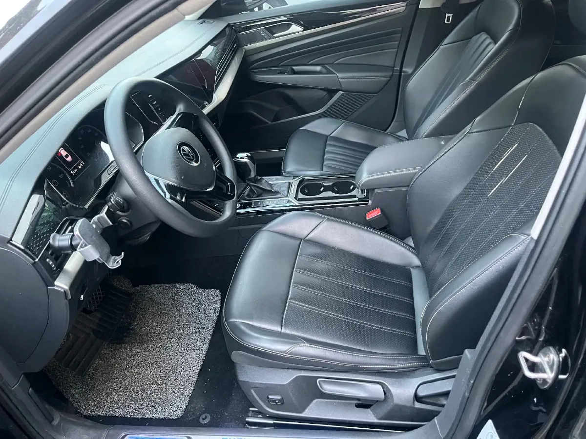 2021 Volkswagen Passat 2.0T 186HP L4 7DCT,autocango,china used car exporter,china ev exporter,chinese used car exporter,chinese used ev exporter