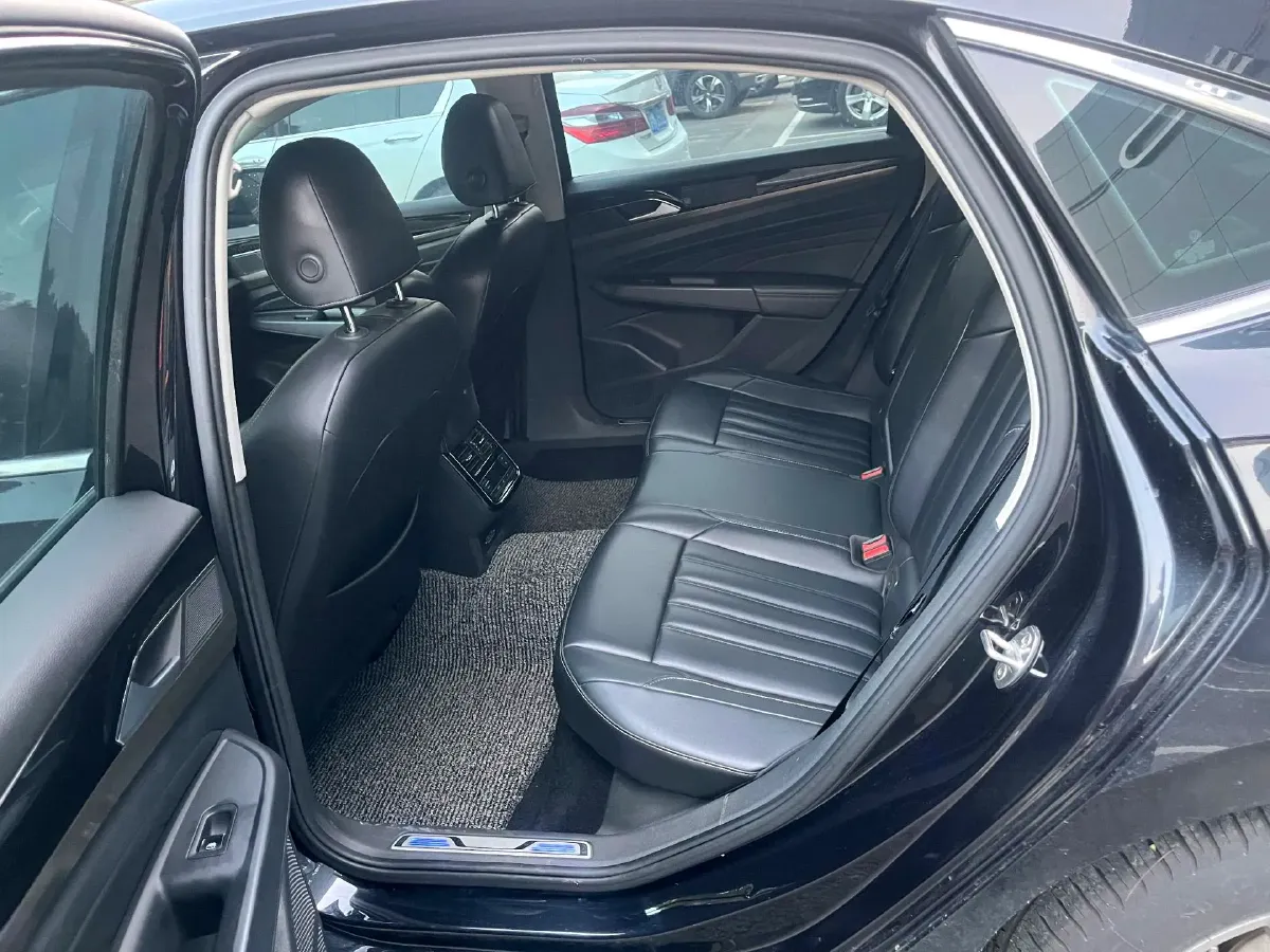 2021 Volkswagen Passat 2.0T 186HP L4 7DCT,autocango,china used car exporter,china ev exporter,chinese used car exporter,chinese used ev exporter