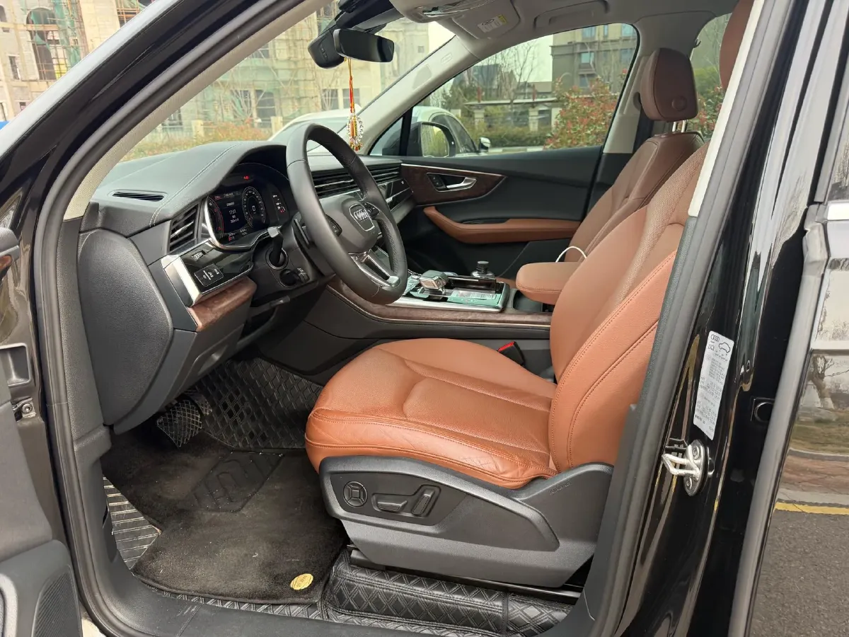 2023 Audi Q7 3.0T 340HP V6 8AT,autocango,china used car exporter,china ev exporter,chinese used car exporter,chinese used ev exporter