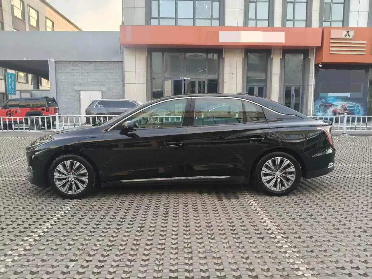 2024 HongQi E-QM5 BEV 72KWH,autocango,china used car exporter,china ev exporter,chinese used car exporter,chinese used ev exporter