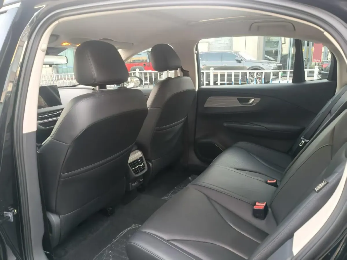 2024 HongQi E-QM5 BEV 72KWH,autocango,china used car exporter,china ev exporter,chinese used car exporter,chinese used ev exporter