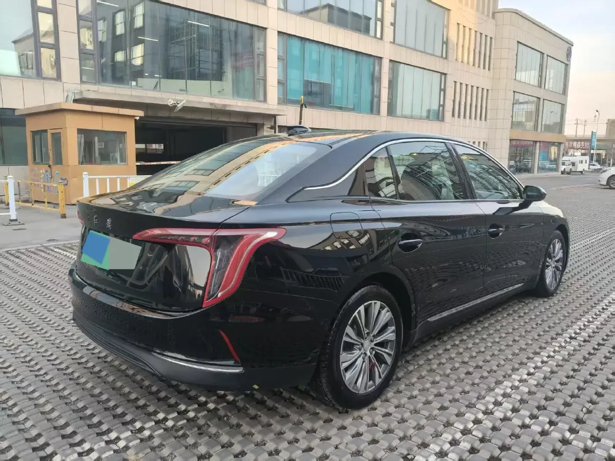2024 HongQi E-QM5 BEV 72KWH,autocango,china used car exporter,china ev exporter,chinese used car exporter,chinese used ev exporter