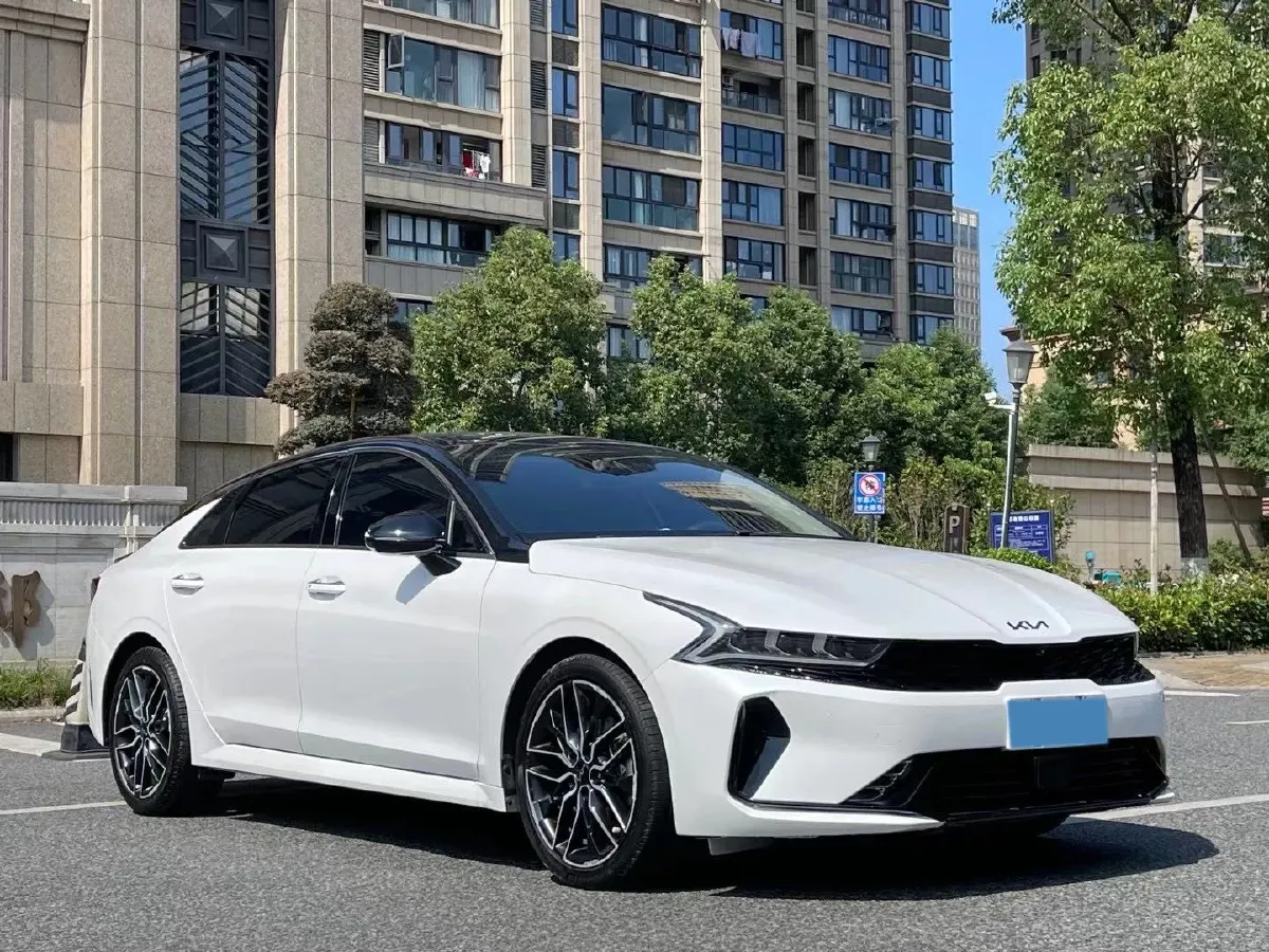 2021 Toyota Camry 2.0L 178HP L4 CVT,autocango,china used car exporter,china ev exporter,chinese used car exporter,chinese used ev exporter