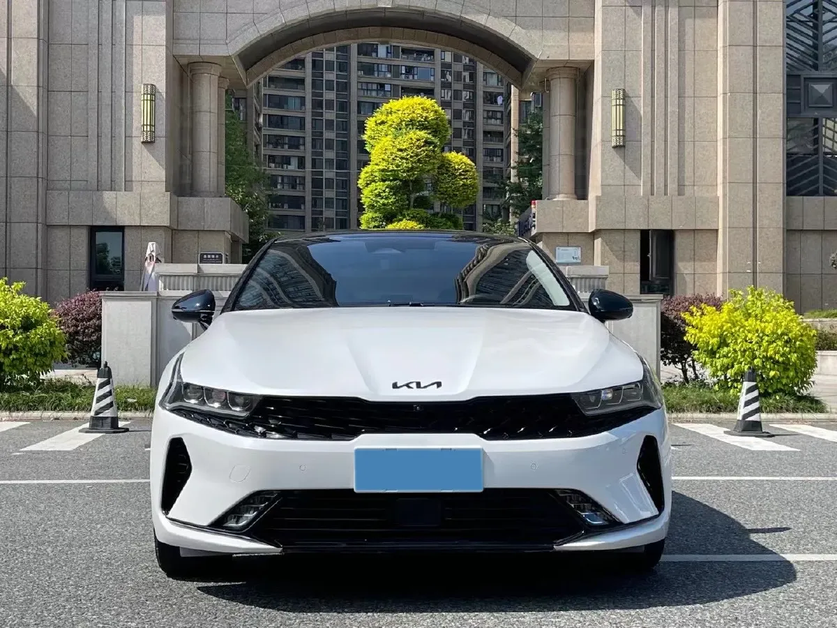 2021 Toyota Camry 2.0L 178HP L4 CVT,autocango,china used car exporter,china ev exporter,chinese used car exporter,chinese used ev exporter