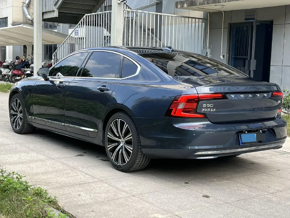 2024 Volvo S90 2.0T 250HP L4 8AT,autocango,china used car exporter,china ev exporter,chinese used car exporter,chinese used ev exporter
