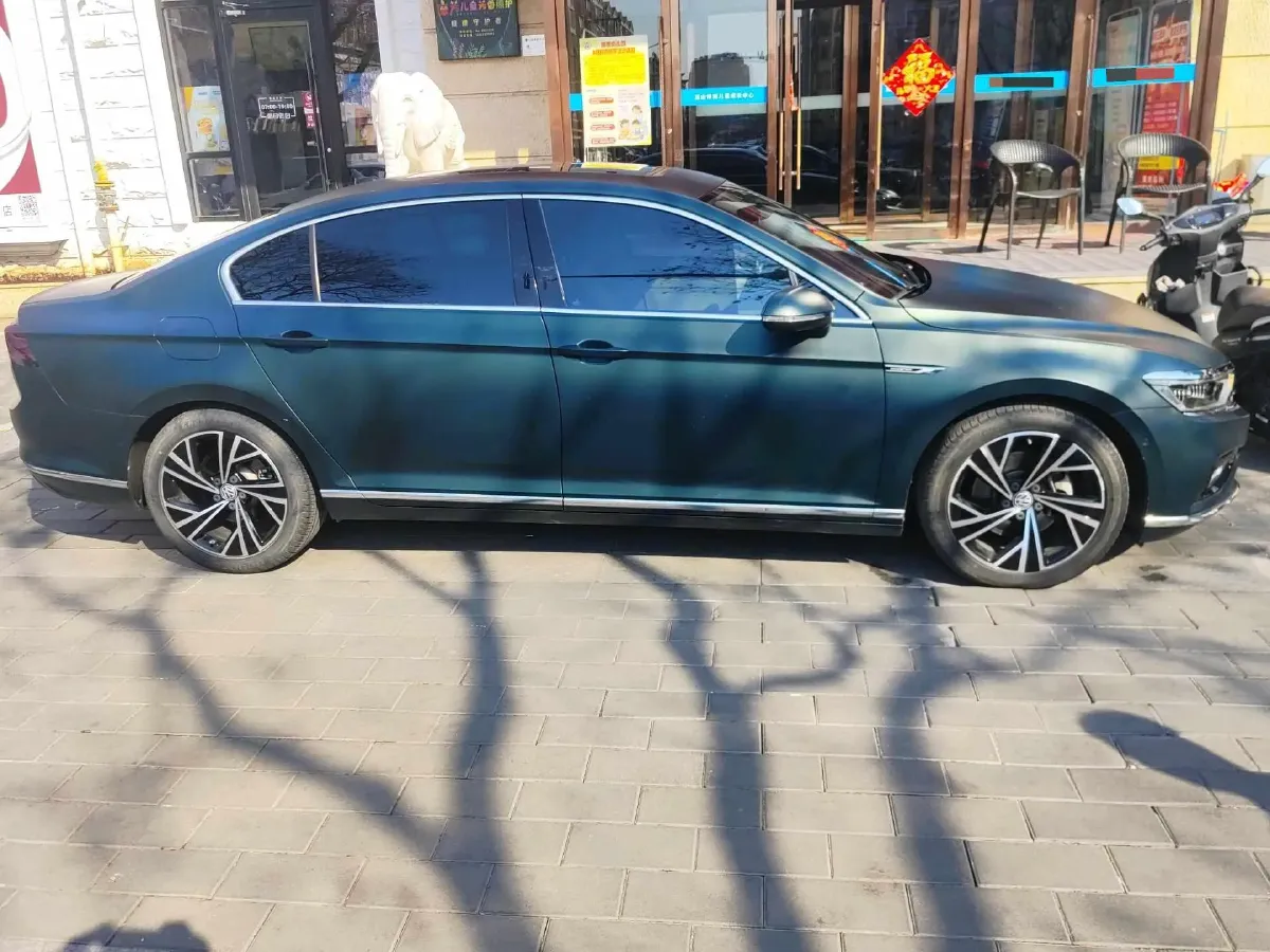 2020 Volkswagen Magotan 2.0T 220HP L4 7DCT,autocango,china used car exporter,china ev exporter,chinese used car exporter,chinese used ev exporter