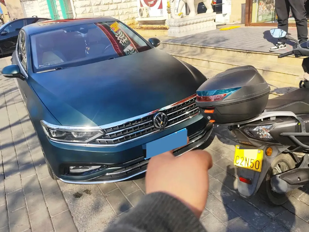 2020 Volkswagen Magotan 2.0T 220HP L4 7DCT,autocango,china used car exporter,china ev exporter,chinese used car exporter,chinese used ev exporter