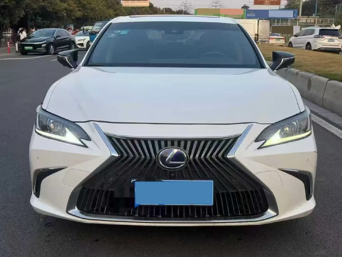2020 Lexus ES 2.5L 178HP L4 E-CVT Hybrid,autocango,china used car exporter,china ev exporter,chinese used car exporter,chinese used ev exporter