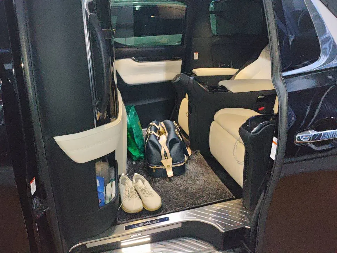 2020 Lexus LM 2.5L 117HP L4 E-CVT Hybrid,autocango,china used car exporter,china ev exporter,chinese used car exporter,chinese used ev exporter