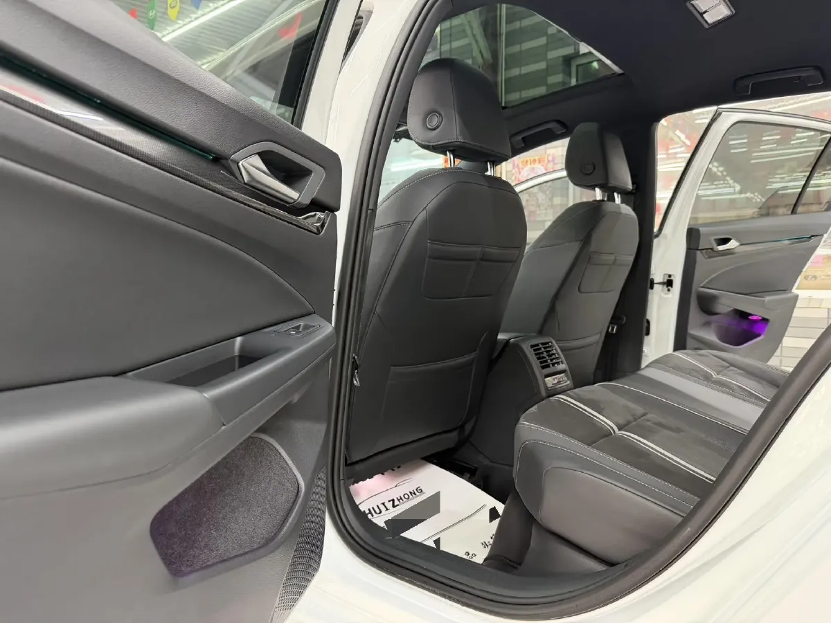 2023 Volkswagen Golf 1.4T 150HP L4 7DCT,autocango,china used car exporter,china ev exporter,chinese used car exporter,chinese used ev exporter