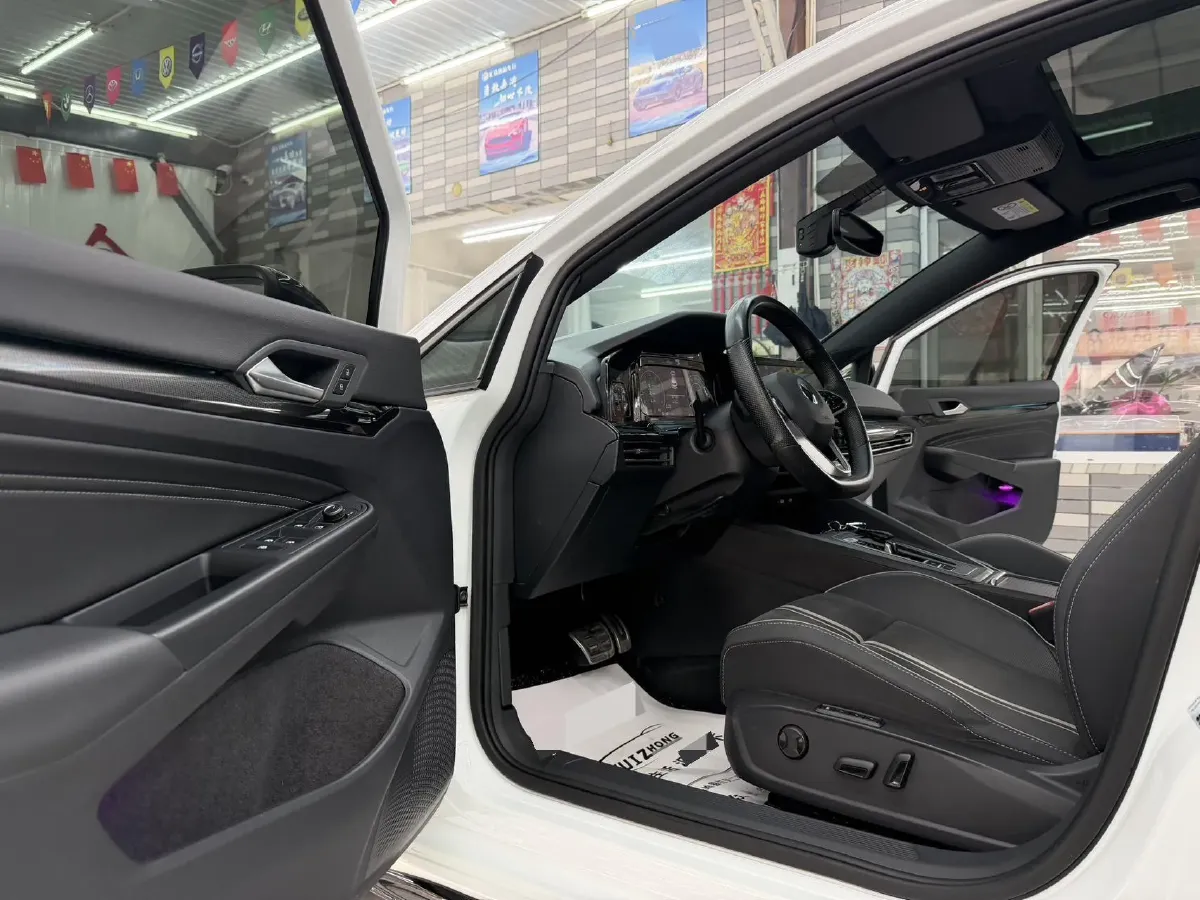 2023 Volkswagen Golf 1.4T 150HP L4 7DCT,autocango,china used car exporter,china ev exporter,chinese used car exporter,chinese used ev exporter