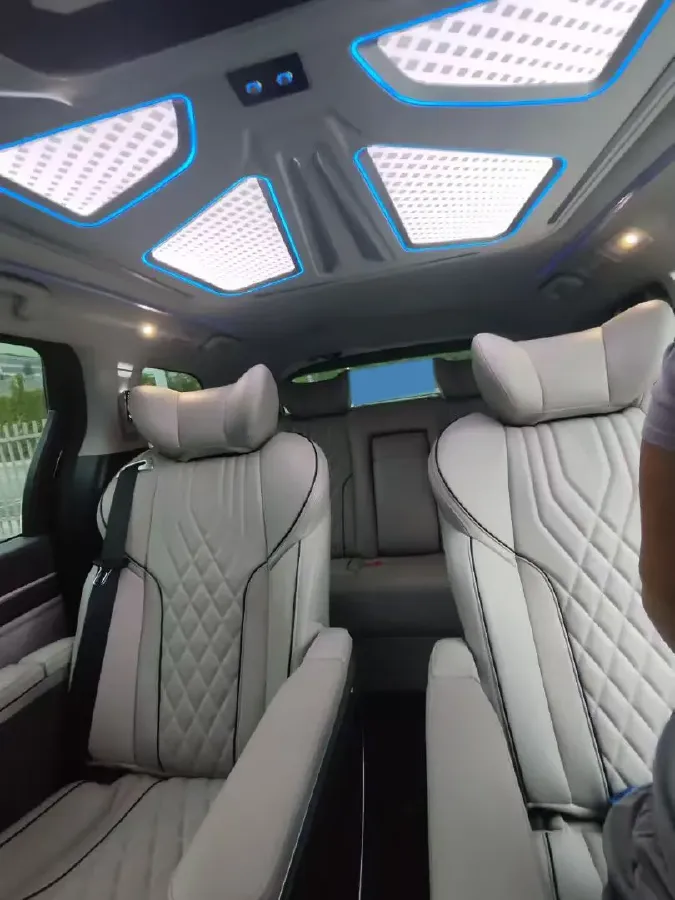 2021 GAC Trumpchi M8 2.0T 252HP L4 8AT,autocango,china used car exporter,china ev exporter,chinese used car exporter,chinese used ev exporter