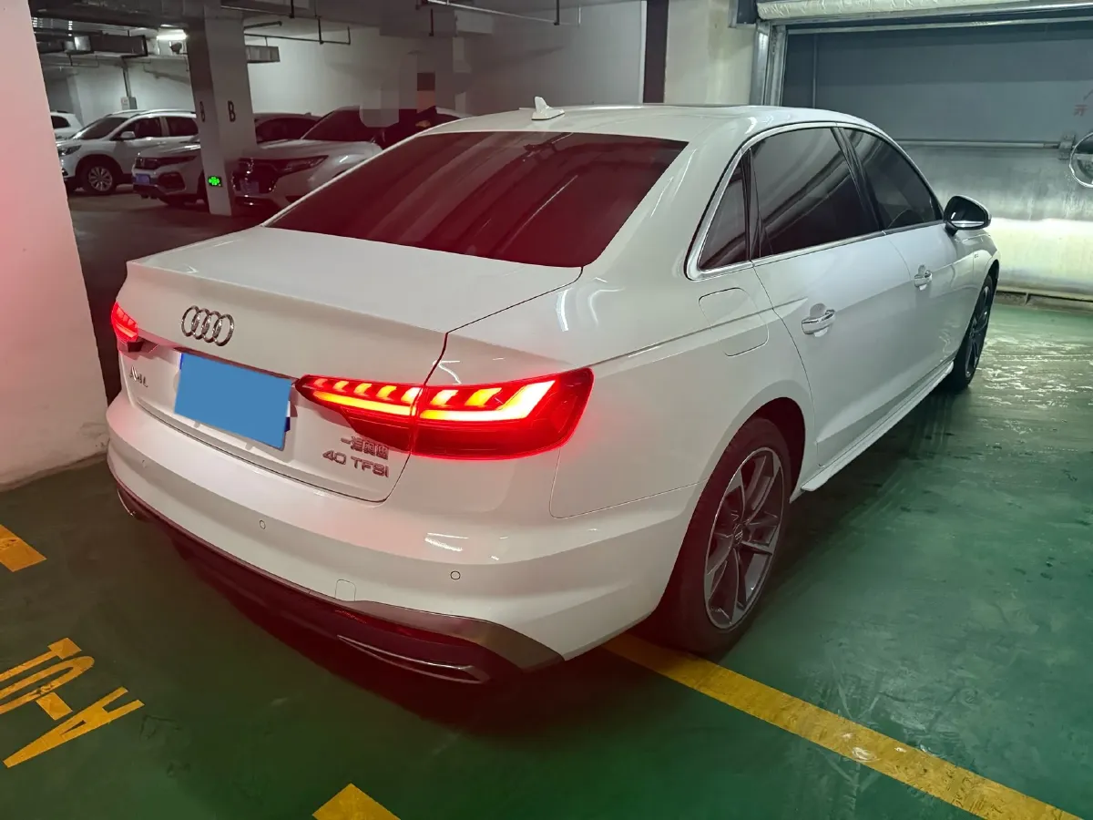 2020 Audi A4L 2.0T 190HP L4 7DCT,autocango,china used car exporter,china ev exporter,chinese used car exporter,chinese used ev exporter