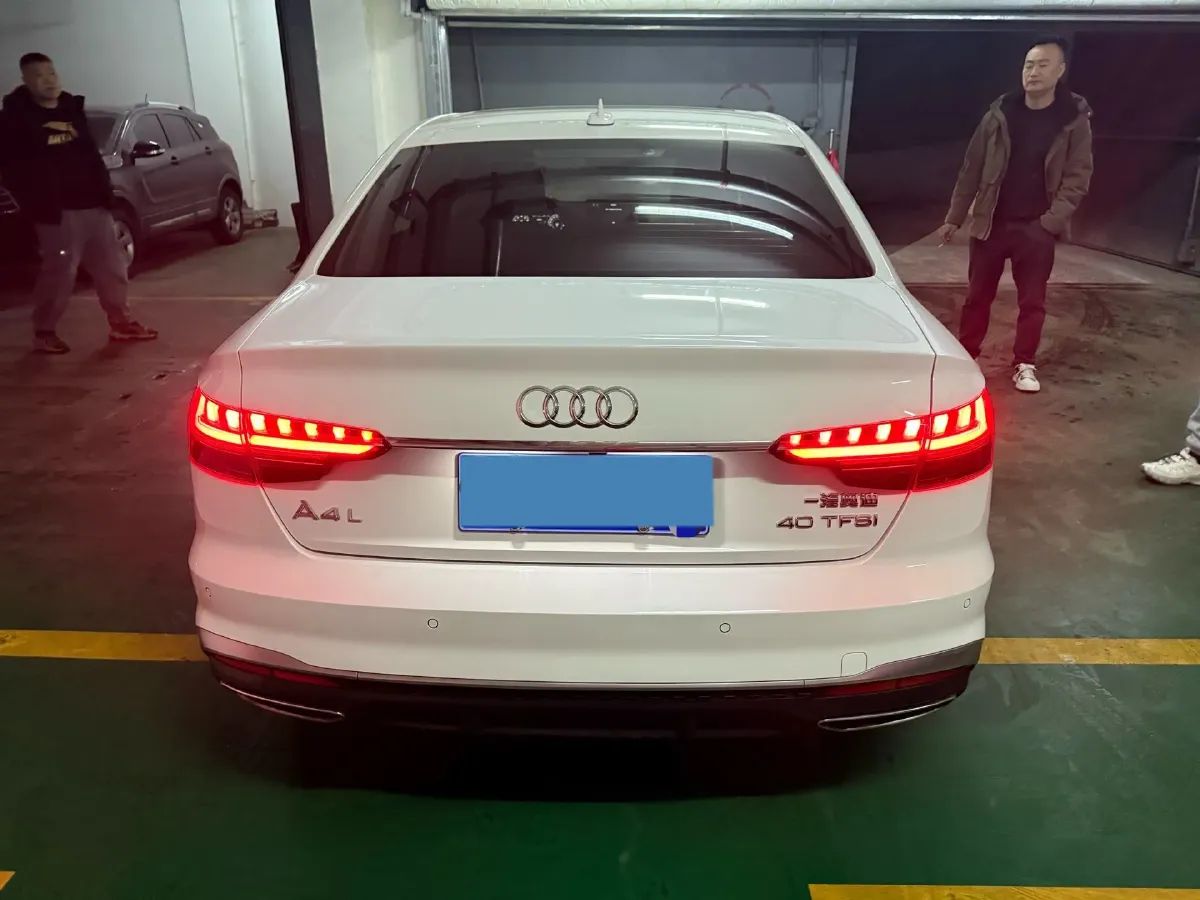 2020 Audi A4L 2.0T 190HP L4 7DCT,autocango,china used car exporter,china ev exporter,chinese used car exporter,chinese used ev exporter