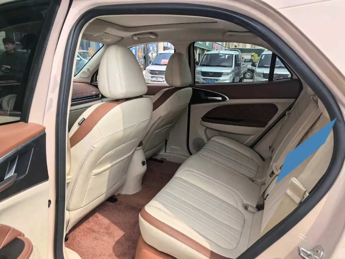 2022 ChangAn Oshan X7 Plus 1.5T 188HP L4 7DCT,autocango,china used car exporter,china ev exporter,chinese used car exporter,chinese used ev exporter
