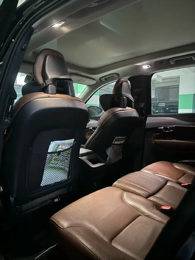 2020 Volvo XC90 2.0T 254HP L4 8AT,autocango,china used car exporter,china ev exporter,chinese used car exporter,chinese used ev exporter