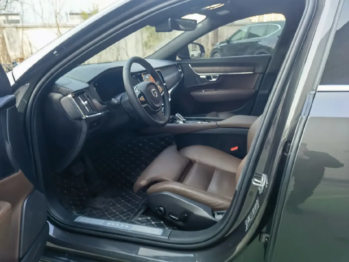2024 Volvo S90 2.0T 250HP L4 8AT,autocango,china used car exporter,china ev exporter,chinese used car exporter,chinese used ev exporter