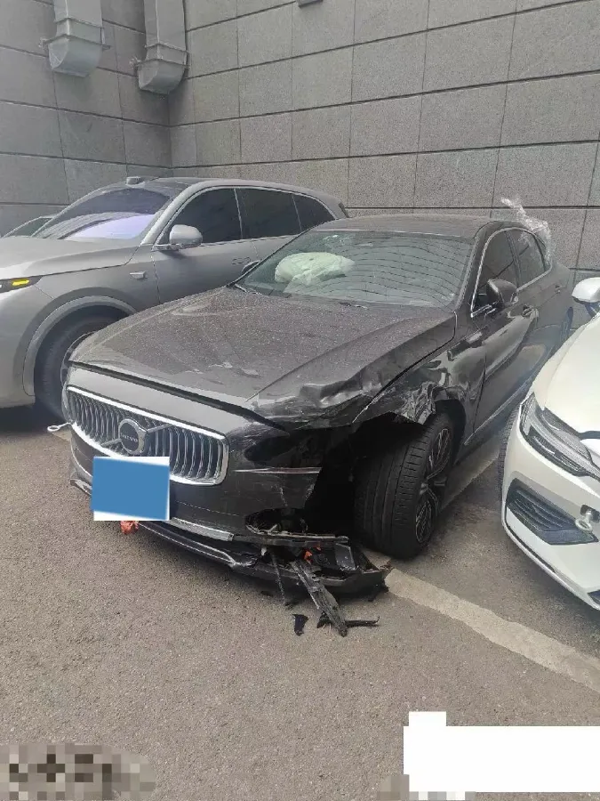 2024 Volvo S90 2.0T 250HP L4 8AT,autocango,china used car exporter,china ev exporter,chinese used car exporter,chinese used ev exporter