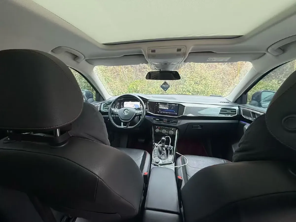 2019 Jeep Cherokee 2.0T 265HP L4 9AT,autocango,china used car exporter,china ev exporter,chinese used car exporter,chinese used ev exporter