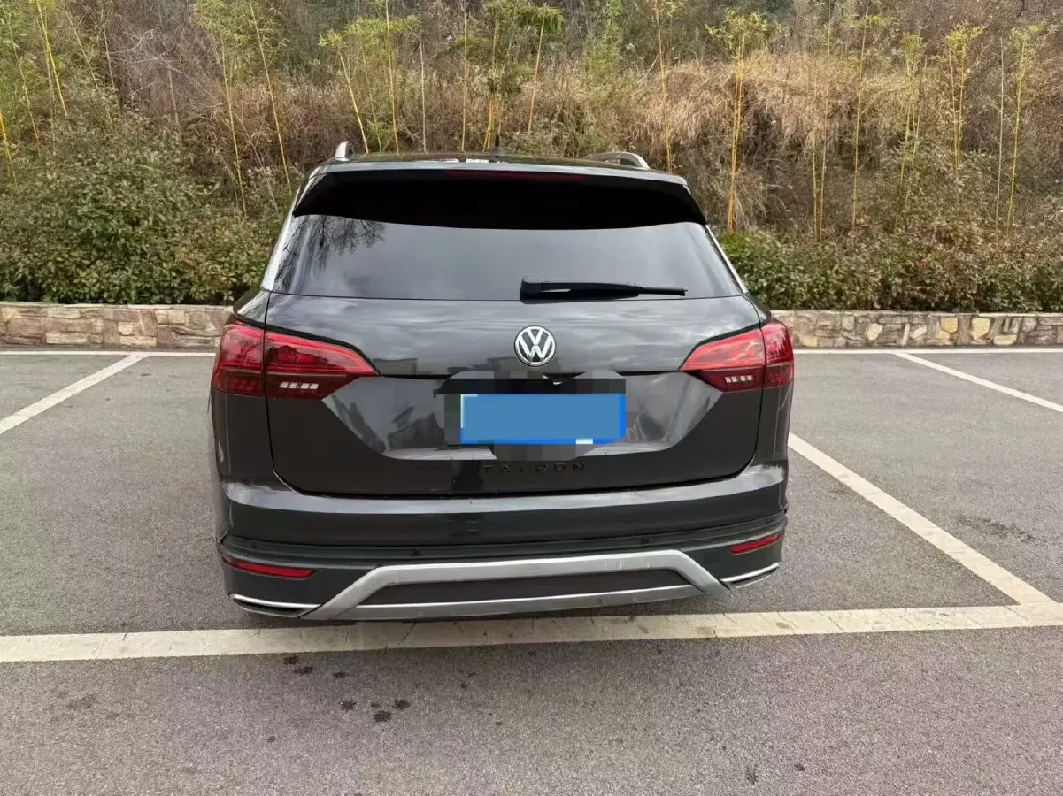 2019 Jeep Cherokee 2.0T 265HP L4 9AT,autocango,china used car exporter,china ev exporter,chinese used car exporter,chinese used ev exporter