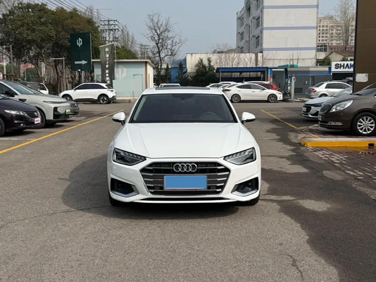 2020 Audi A4L 2.0T 190HP L4 7DCT,autocango,china used car exporter,china ev exporter,chinese used car exporter,chinese used ev exporter