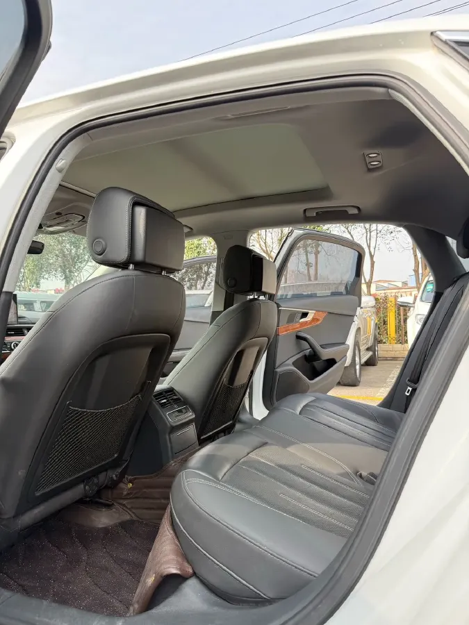 2020 Audi A4L 2.0T 190HP L4 7DCT,autocango,china used car exporter,china ev exporter,chinese used car exporter,chinese used ev exporter