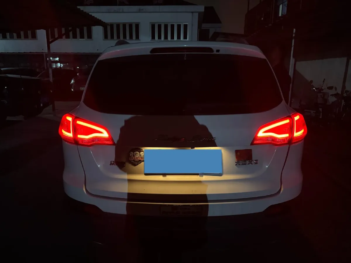 2018 DongFeng Fengon Fengon S560 1.8L 139HP L4 5MT,autocango,china used car exporter,china ev exporter,chinese used car exporter,chinese used ev exporter