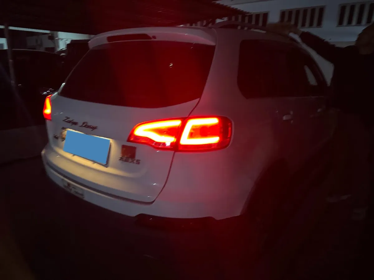 2018 DongFeng Fengon Fengon S560 1.8L 139HP L4 5MT,autocango,china used car exporter,china ev exporter,chinese used car exporter,chinese used ev exporter