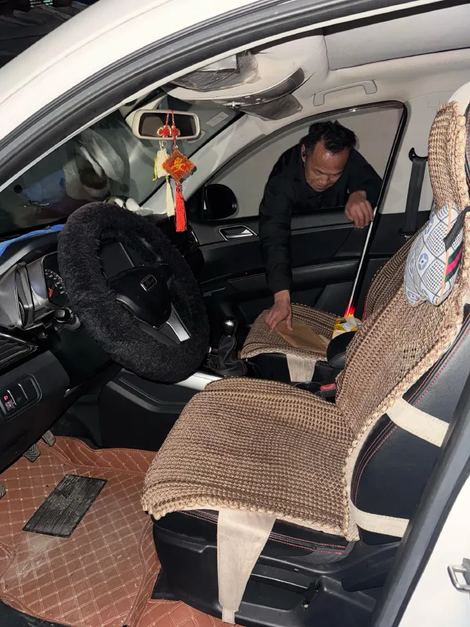 2018 DongFeng Fengon Fengon S560 1.8L 139HP L4 5MT,autocango,china used car exporter,china ev exporter,chinese used car exporter,chinese used ev exporter