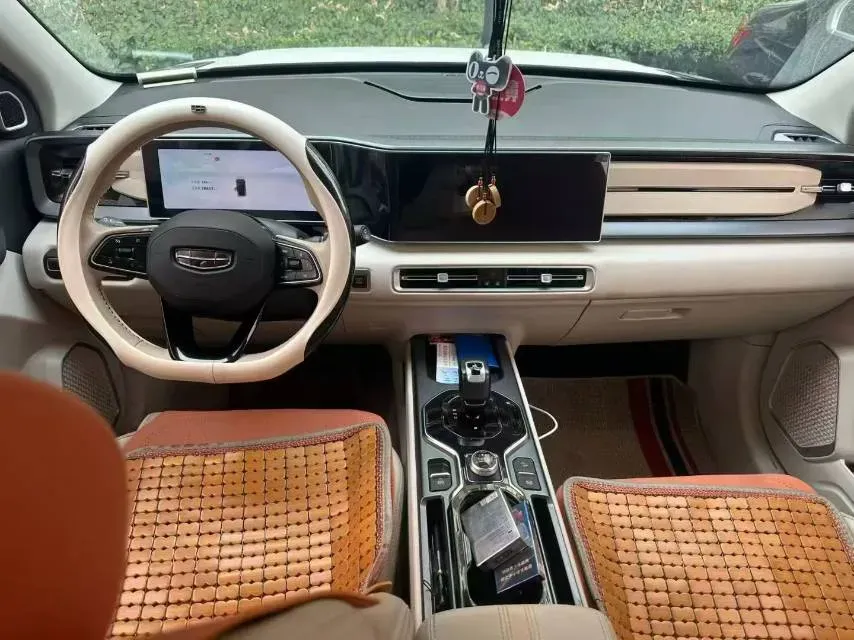 2023 Geely ICON 1.5T 181HP L4 7DCT,autocango,china used car exporter,china ev exporter,chinese used car exporter,chinese used ev exporter