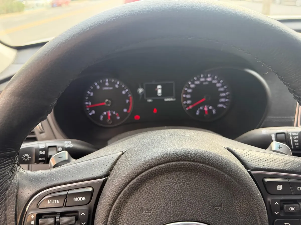 2016 Kia K5 1.6T 180HP L4 7DCT,autocango,china used car exporter,china ev exporter,chinese used car exporter,chinese used ev exporter