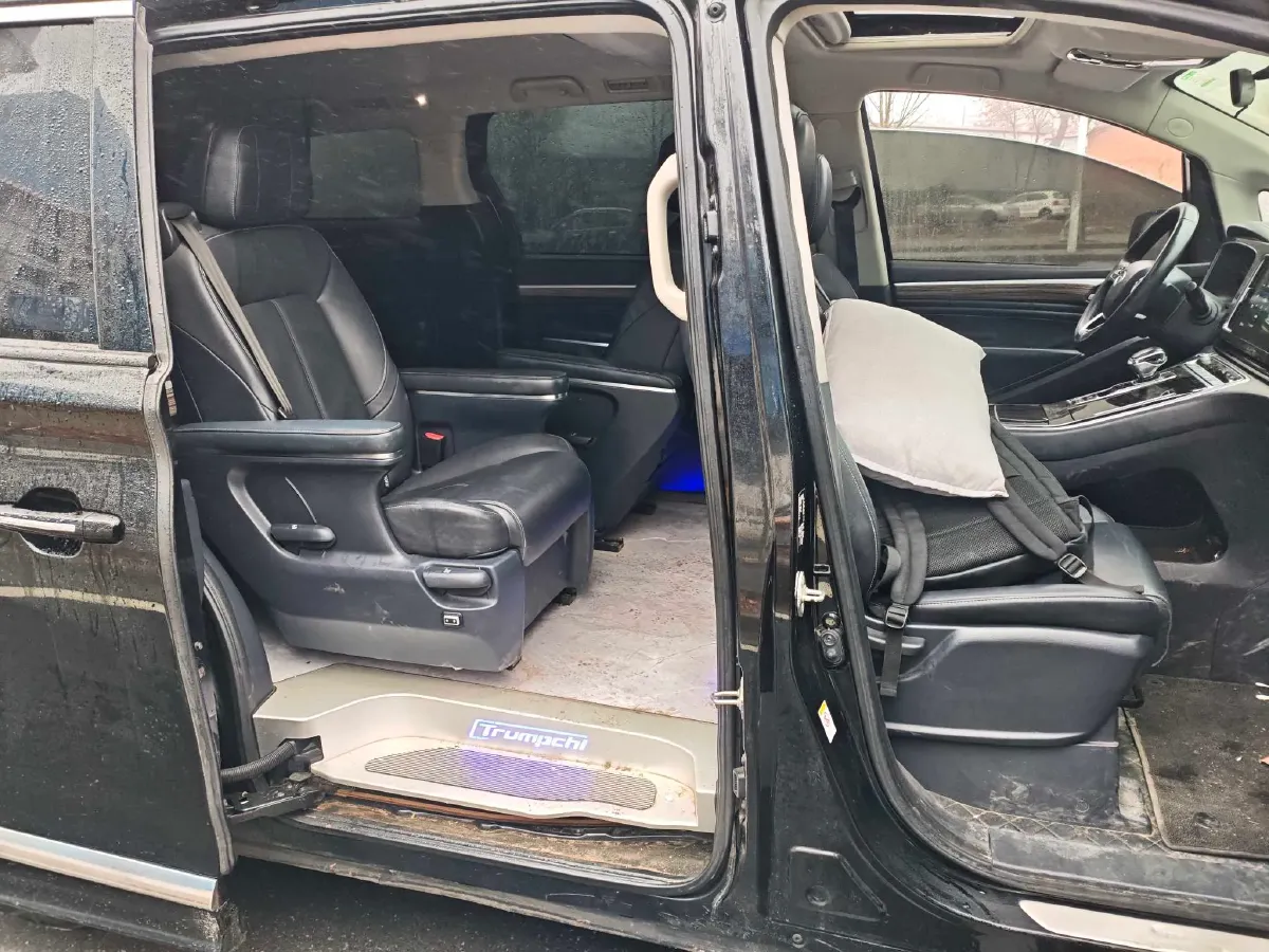 2021 GAC Trumpchi M8 2.0T 252HP L4 8AT,autocango,china used car exporter,china ev exporter,chinese used car exporter,chinese used ev exporter